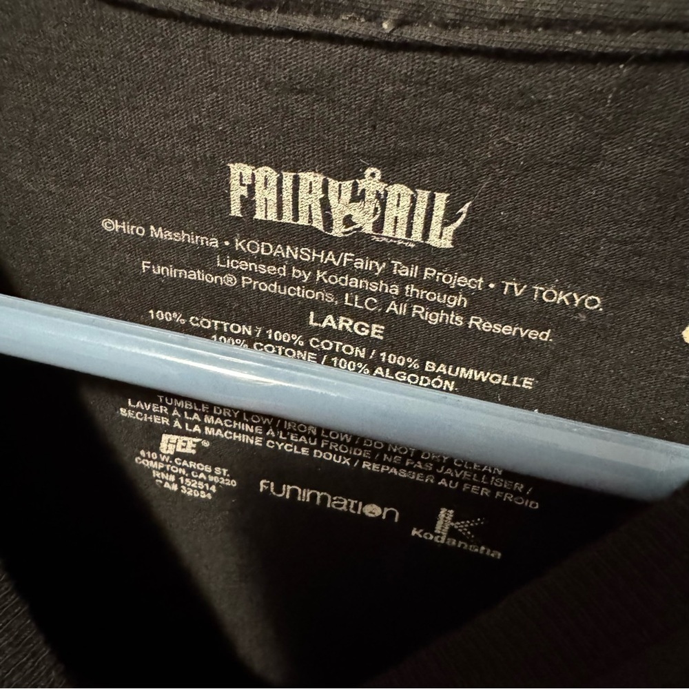 Fairy Tail Anime Black T-Shirt - Picture 2 of 2